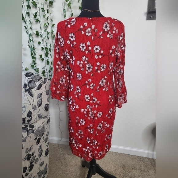 💚HP💚Karl Lagerfeld Paris Red Floral Lace Overlay Bell Sleeve Mini Dress - Picture 7 of 11